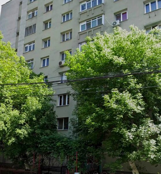 Dristor Apartament 3 camere 70 mp 2 bai La 8 minute de metrou