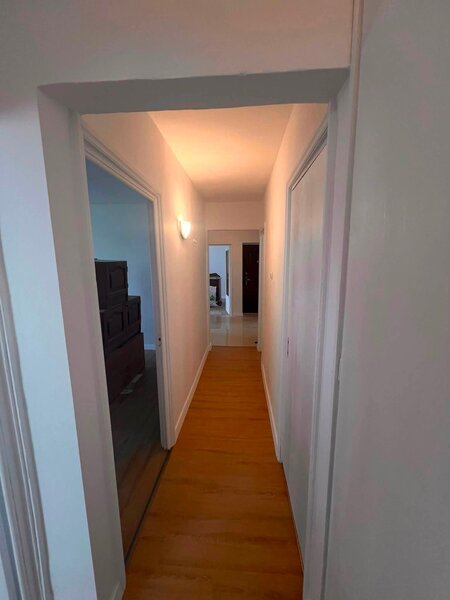 Dristor Apartament 3 camere 70 mp 2 bai La 8 minute de metrou