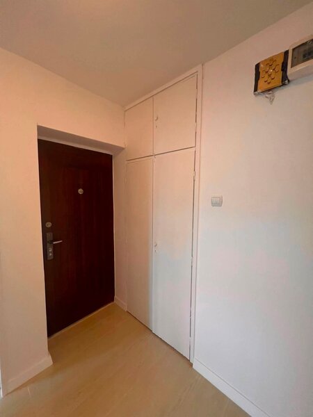 Dristor Apartament 3 camere 70 mp 2 bai La 8 minute de metrou